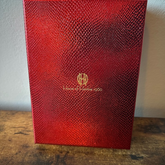 House of Harlow 1960 Gold Plated Pendant Necklace New In Box - Picture 6 of 6